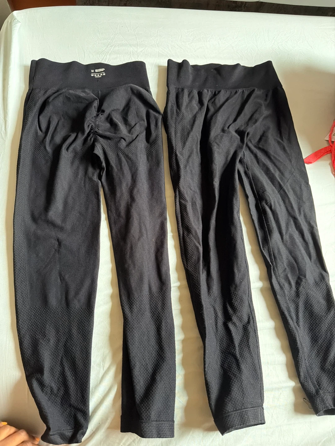 Black Seamless Workout Leggings - Size M