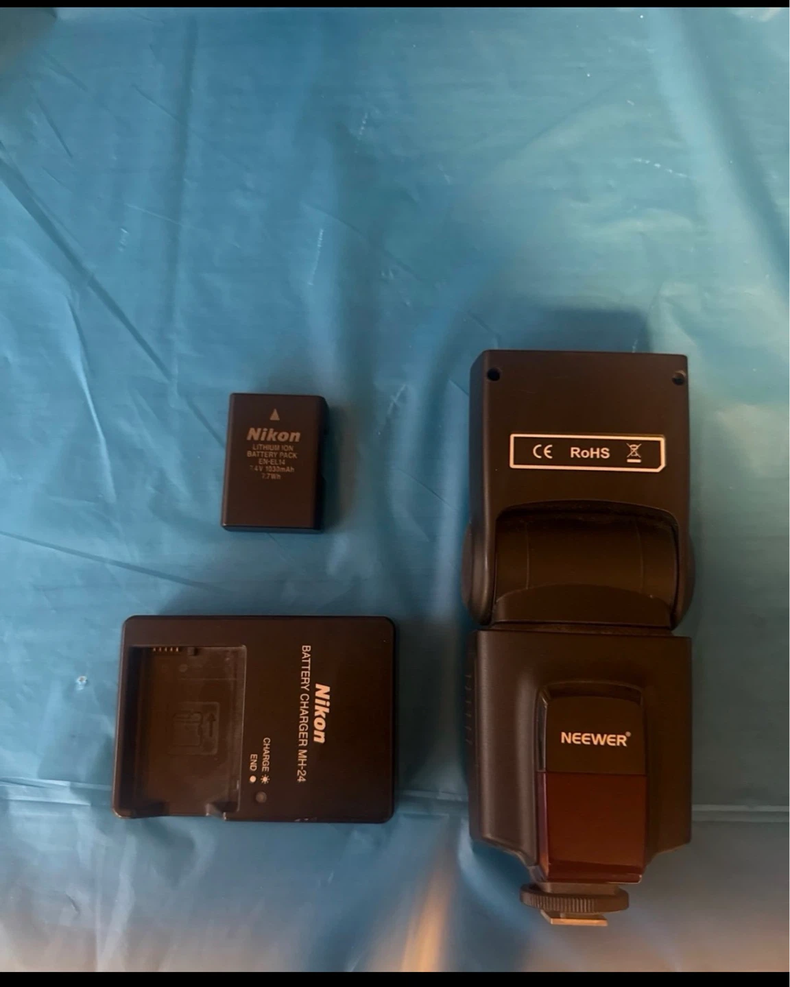 Nikon D5100 DSLR Camera with 2 Lenses, Flash, Battery & Charger - photo 4