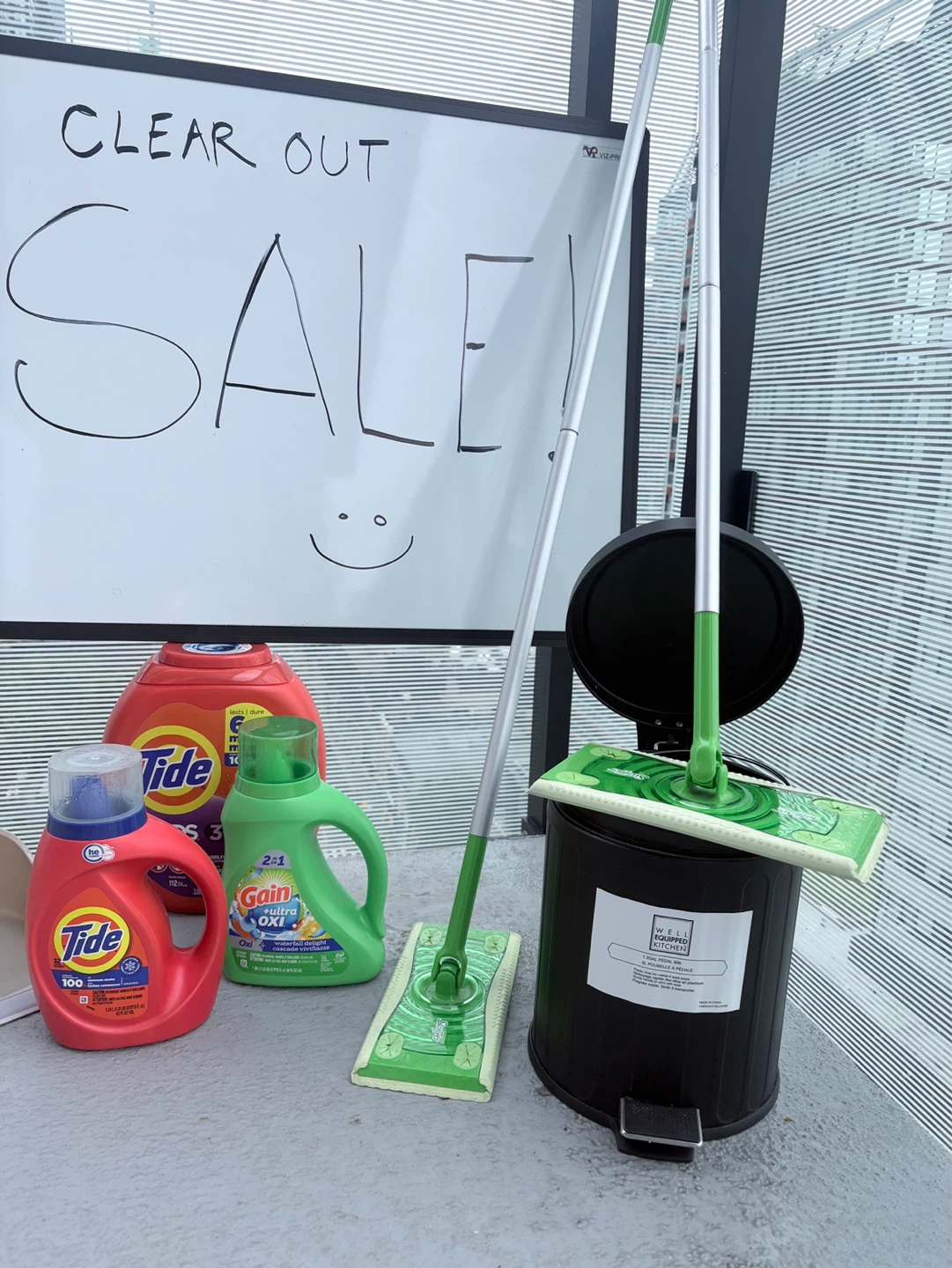 Cleaning items - photo 2