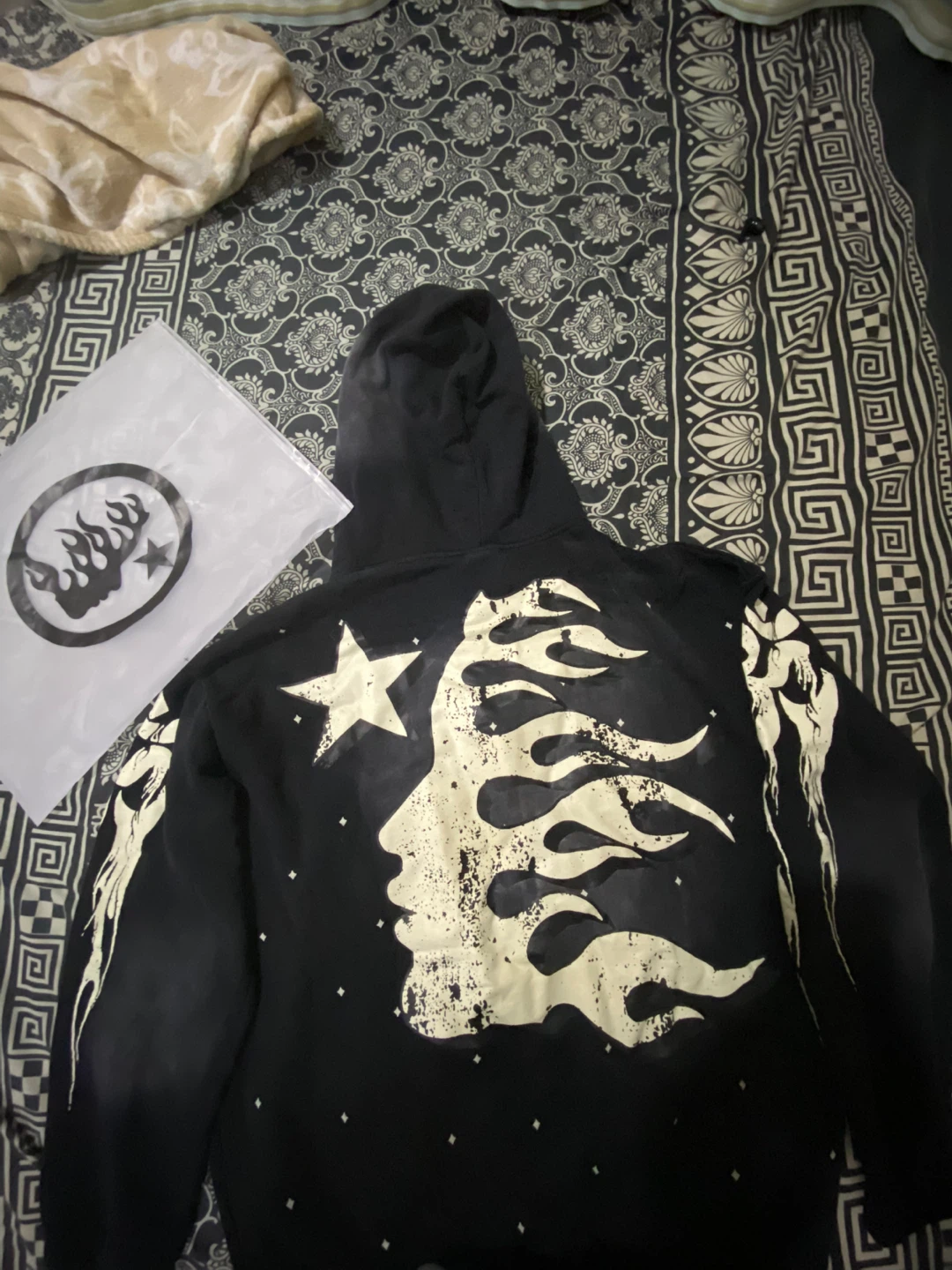 BRAND NEW Hellstar Hoodie and Sweatpants Set - photo 2