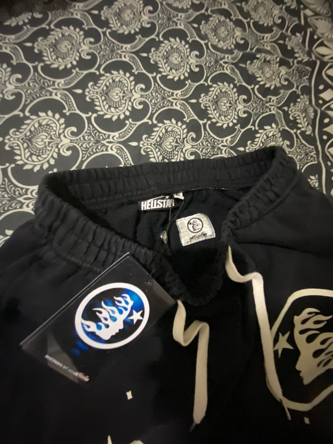 BRAND NEW Hellstar Hoodie and Sweatpants Set - photo 4