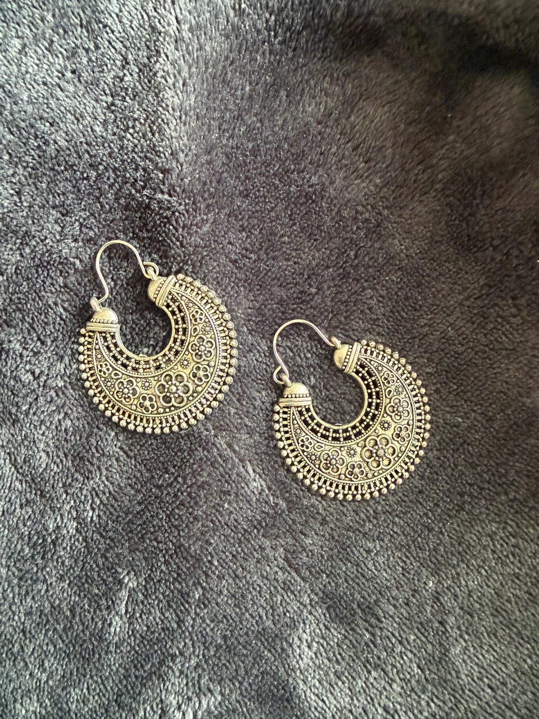 Silver Tone Tribal Hoop Earrings - photo 2