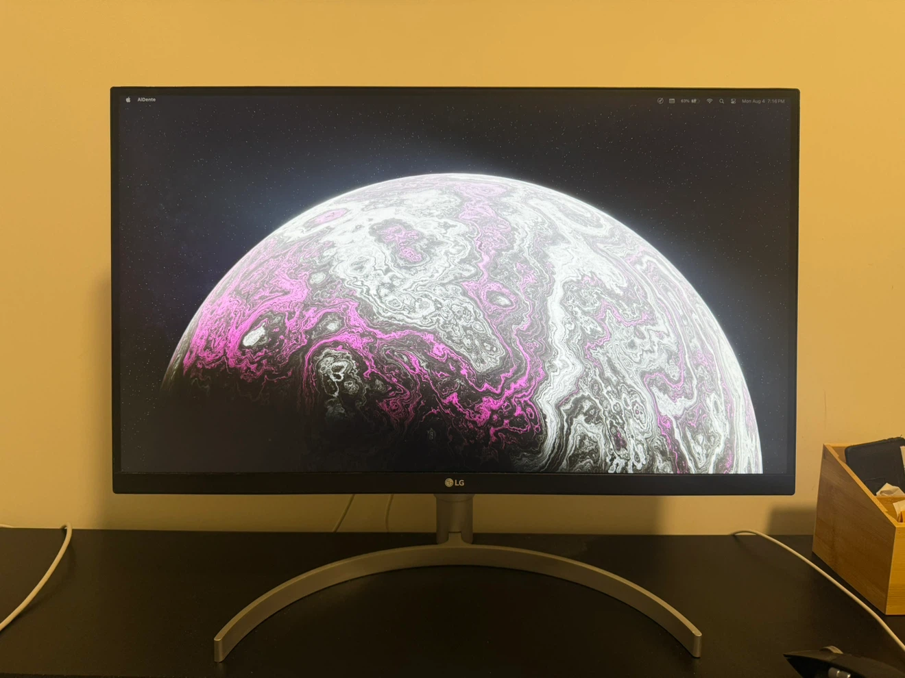 LG 27UN850-W 27” 4K UHD IPS USB-C Monitor - photo 2