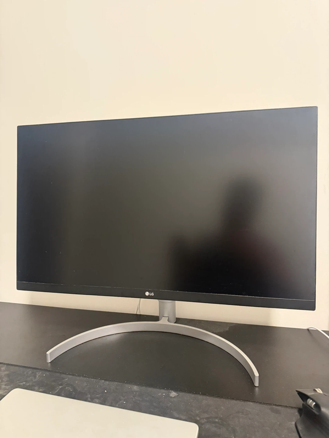 LG 27UN850-W 27” 4K UHD IPS USB-C Monitor