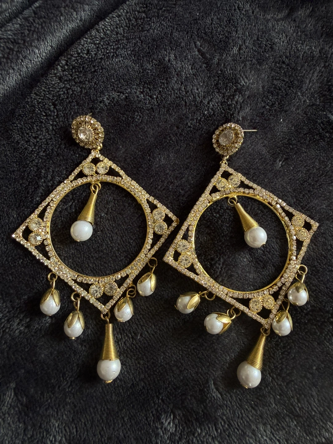 Gold tone chandelier earrings with pearls - photo 2