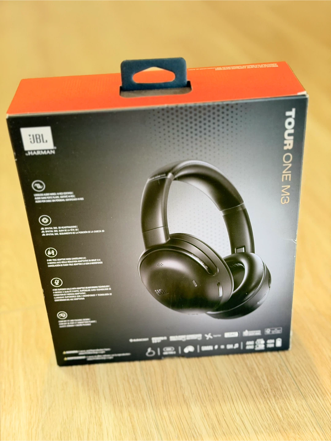 JBL Tour ONE M3 Wireless Noise Cancelling Headphones - photo 2