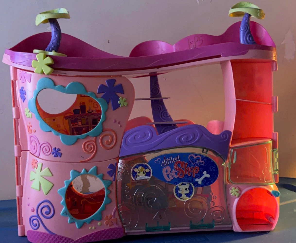 Littlest Pet Shop Playset