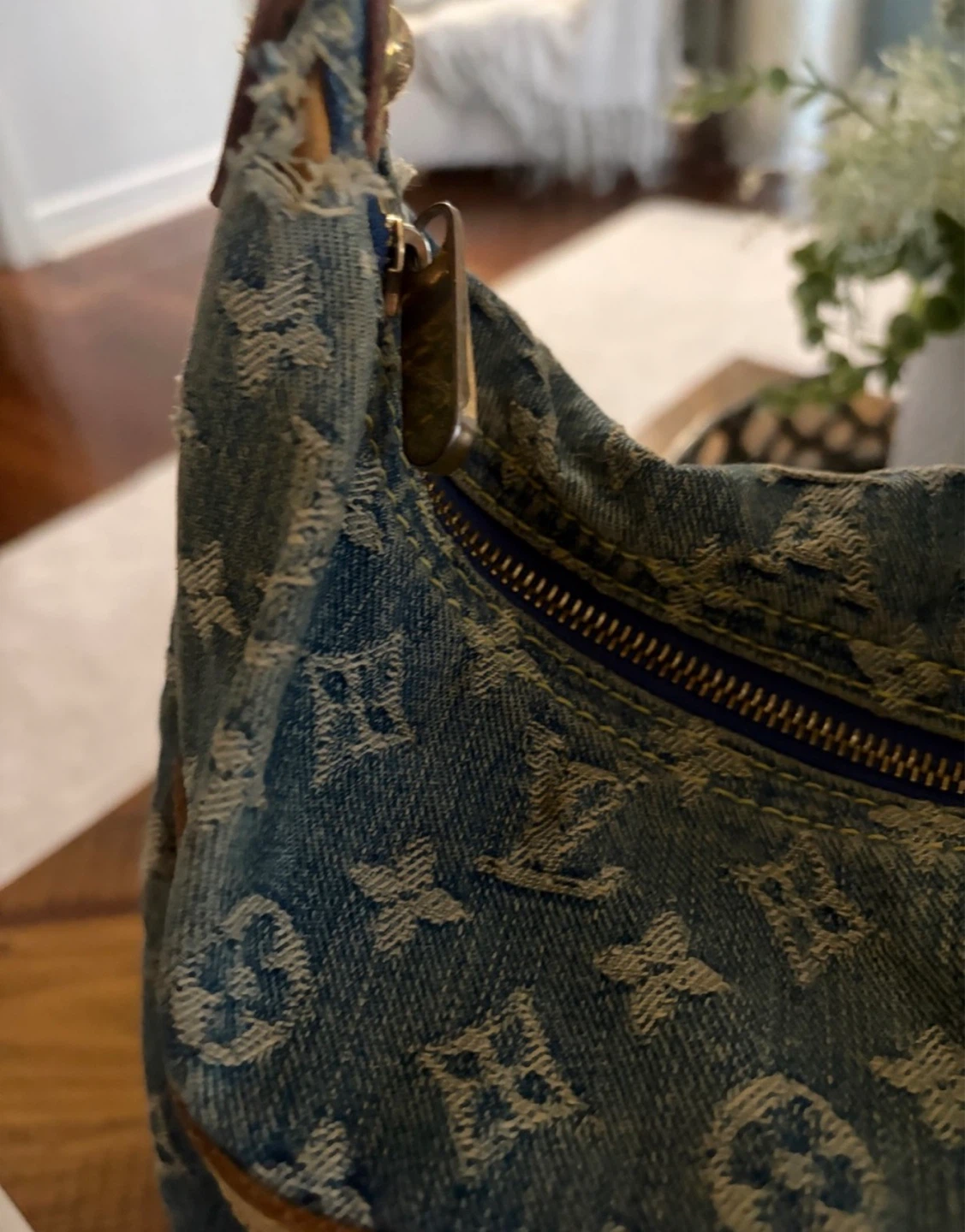 Vintage Louis Vuitton denim baggy bag - photo 2