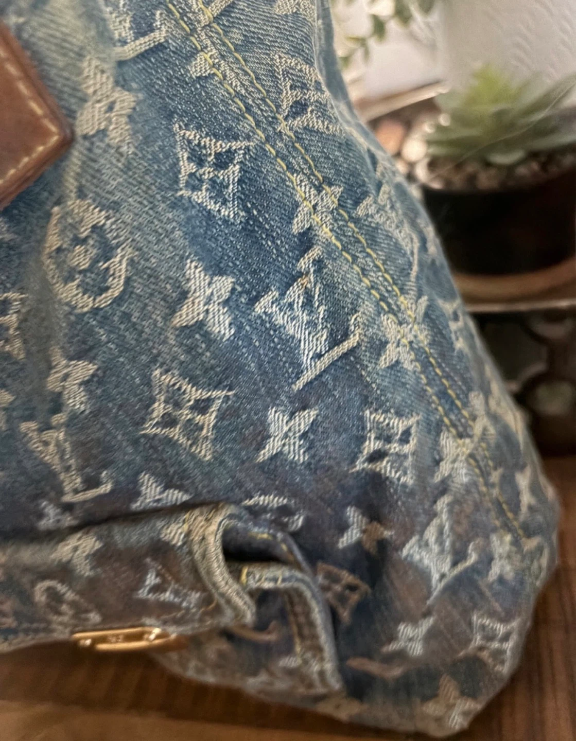 Vintage Louis Vuitton denim baggy bag - photo 4