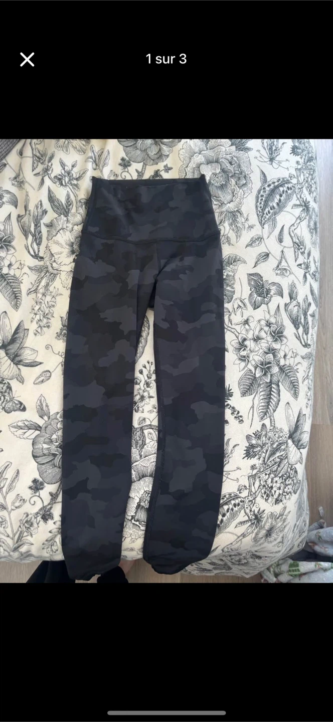 Lululemon Leggings - Black Camo Size 0