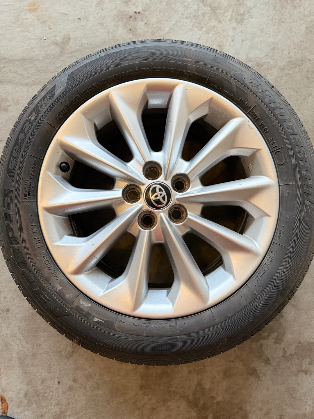 Toyota Alloy Wheel and Tire Set