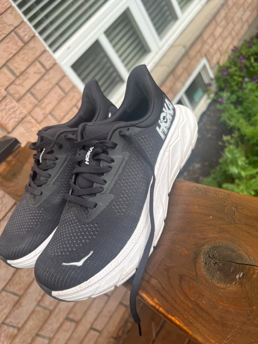 Woman’s Hoka shoes size 7 - photo 2