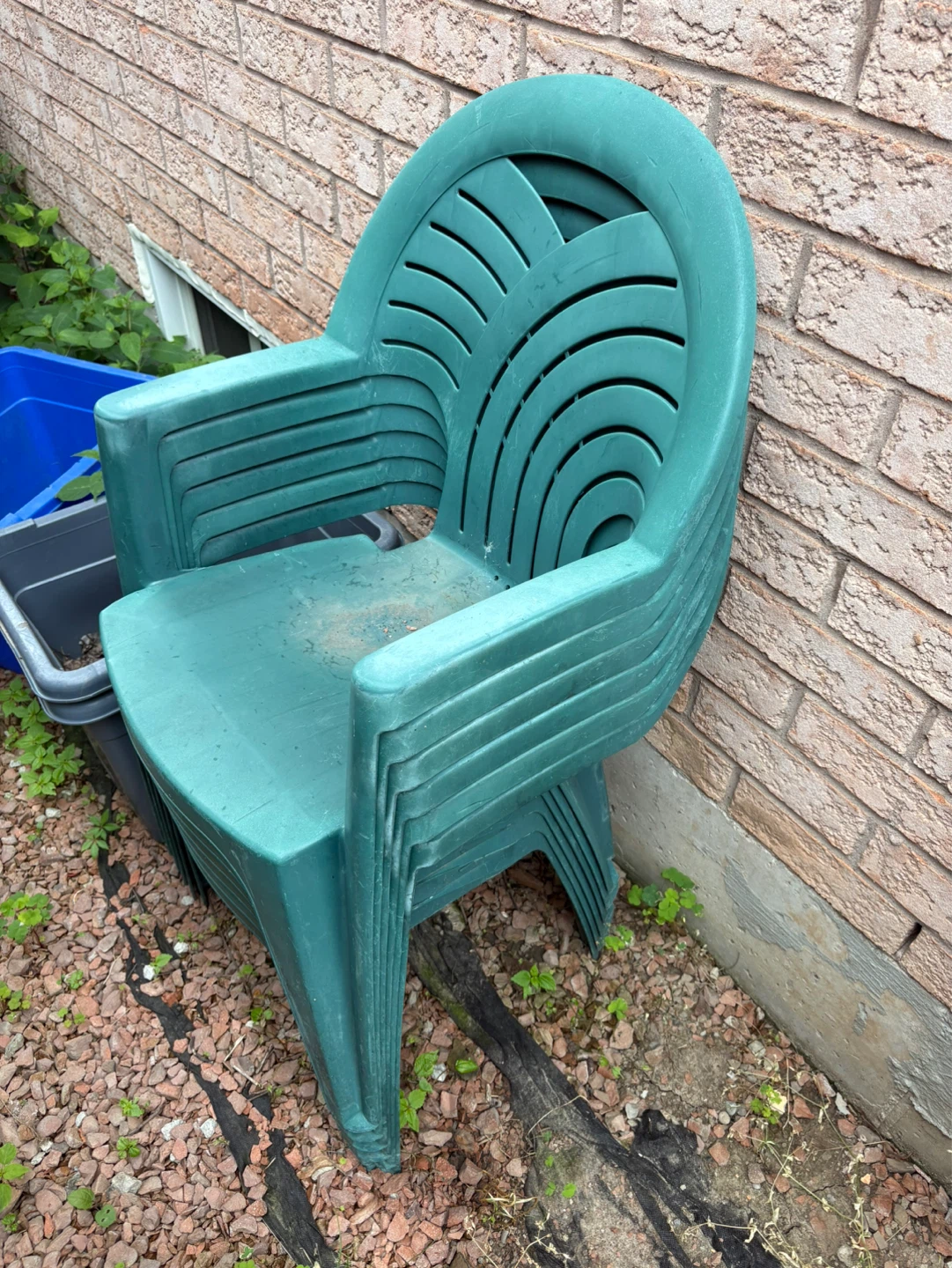 Green Plastic Patio Chairs (Set of 6) - photo 2