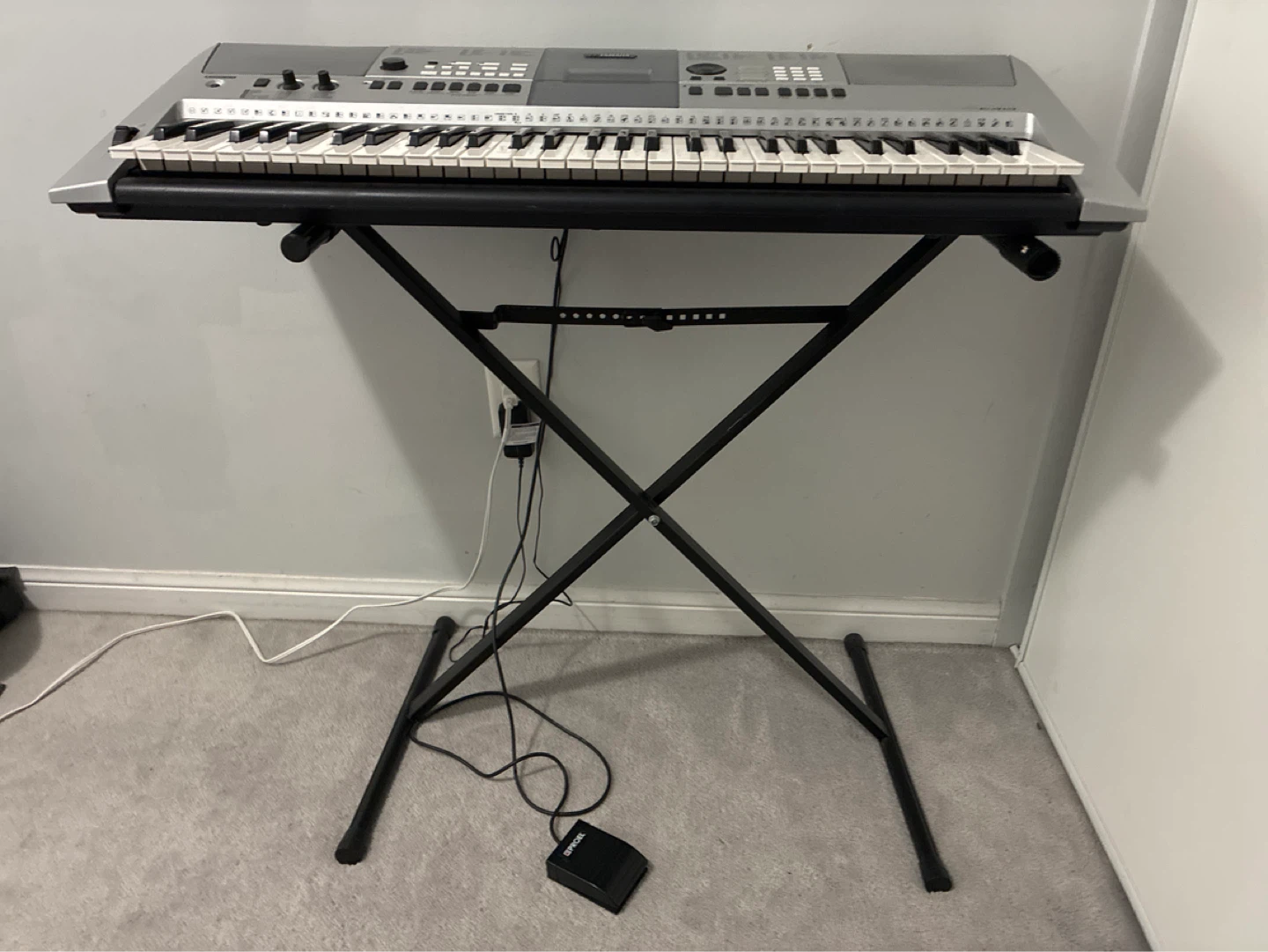 Yamaha PSR-E413 Electronic Keyboard with Stand and Pedal - photo 3
