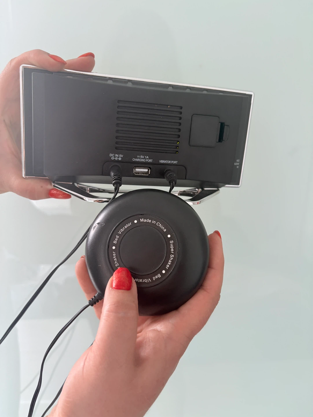 Mirror Alarm Clock - photo 2