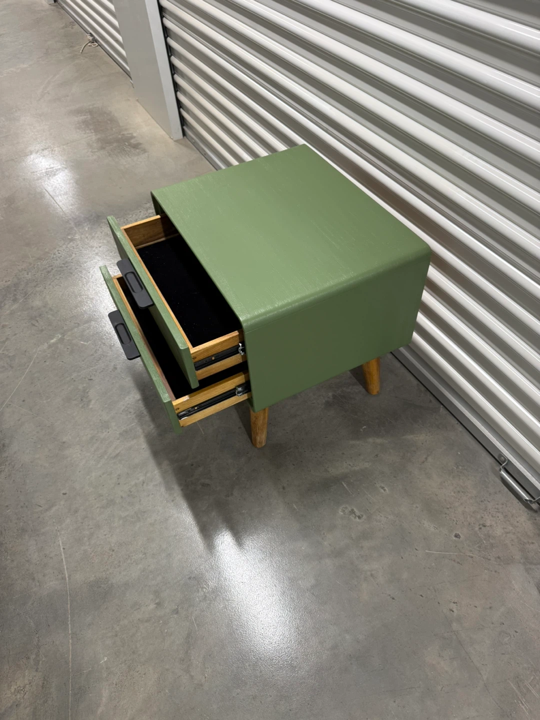 🚨Free Delivery NJ/NY Avocado Nightstand - photo 3