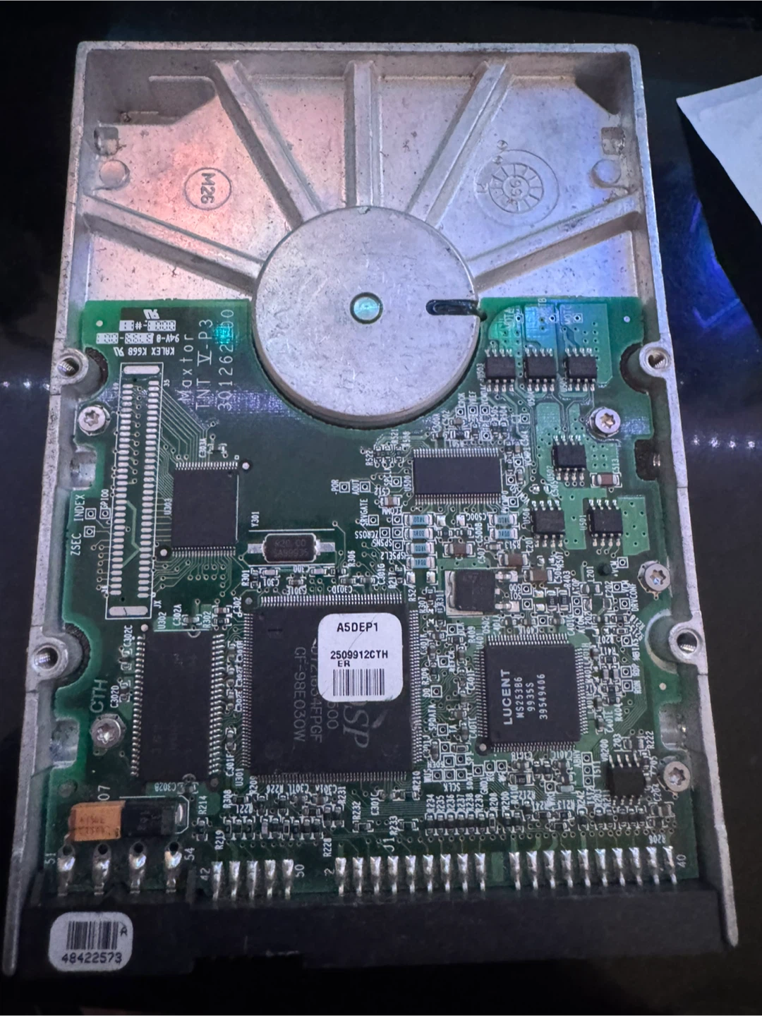 Vintage Maxtor 90871U2 IDE Hard Drive – Manufactured 1999 - photo 3