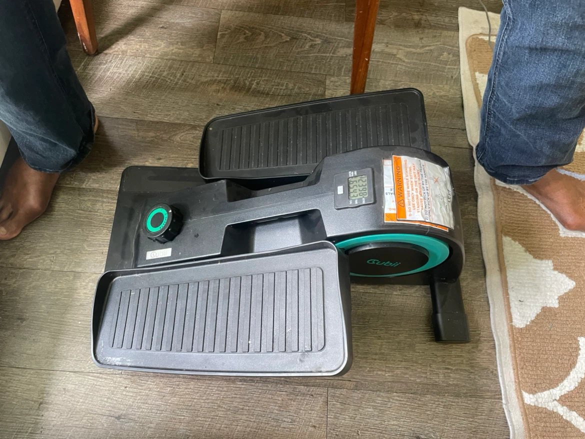 Cubii JR 1 Portable Under Desk Elliptical Trainer - photo 2