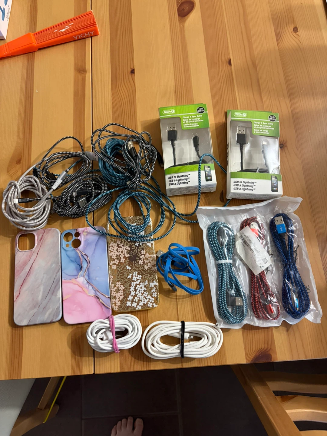 Lightning cords and case for IPhone