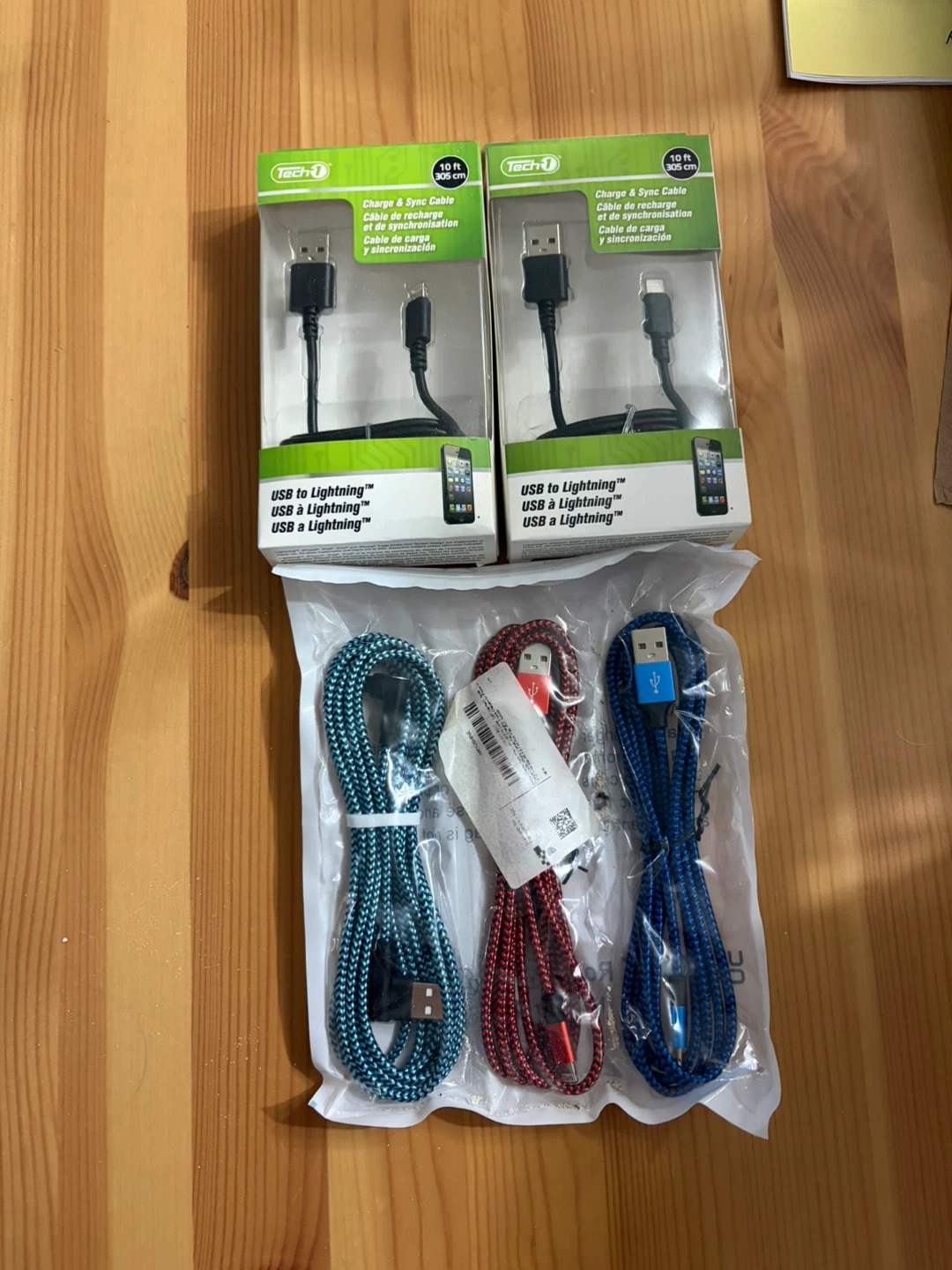 Lightning cords and case for IPhone - photo 3