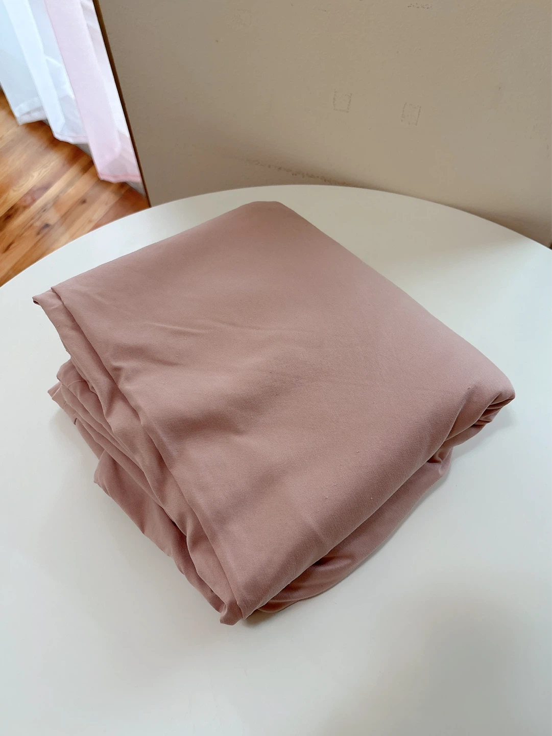 White Classic Blush Pink Duvet Cover (Queen)