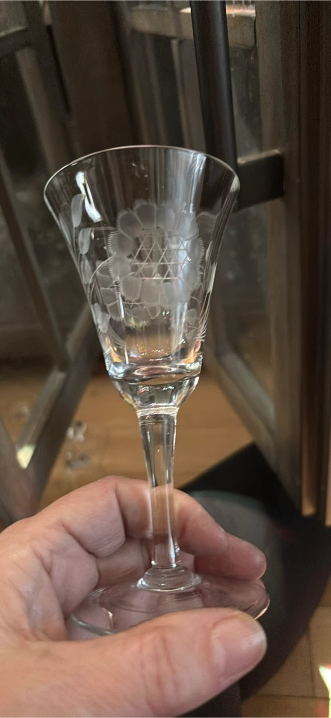 Set of 2 Etched Glass Stemware - photo 2