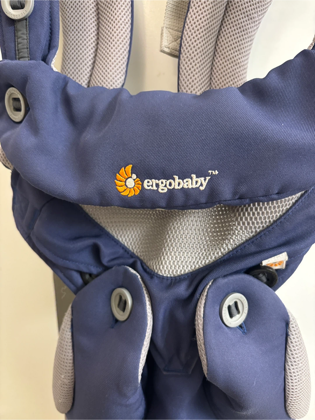 Ergobaby Baby Carrier - photo 2