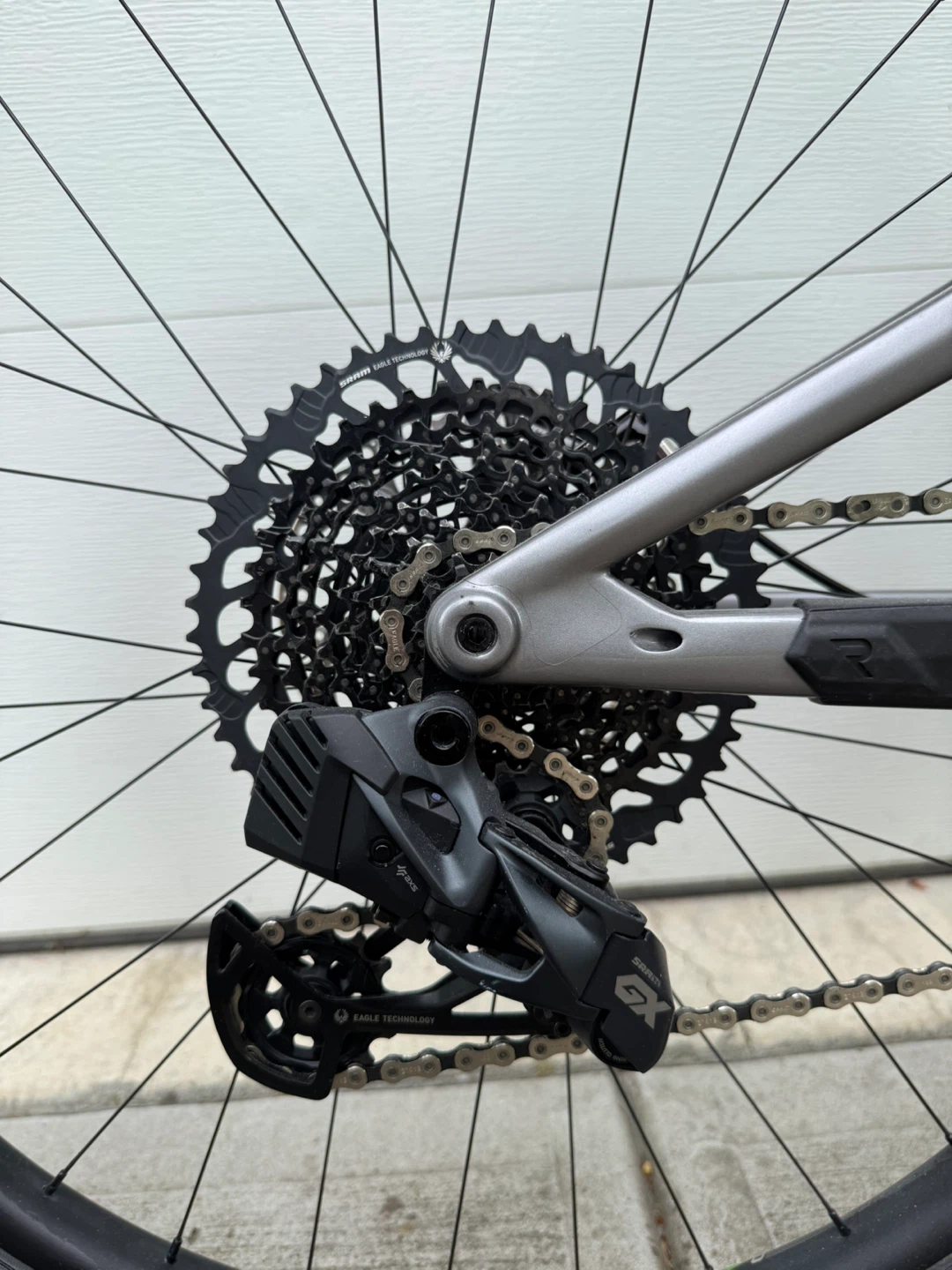 Revel Rascal Bike (Carbon) - photo 3