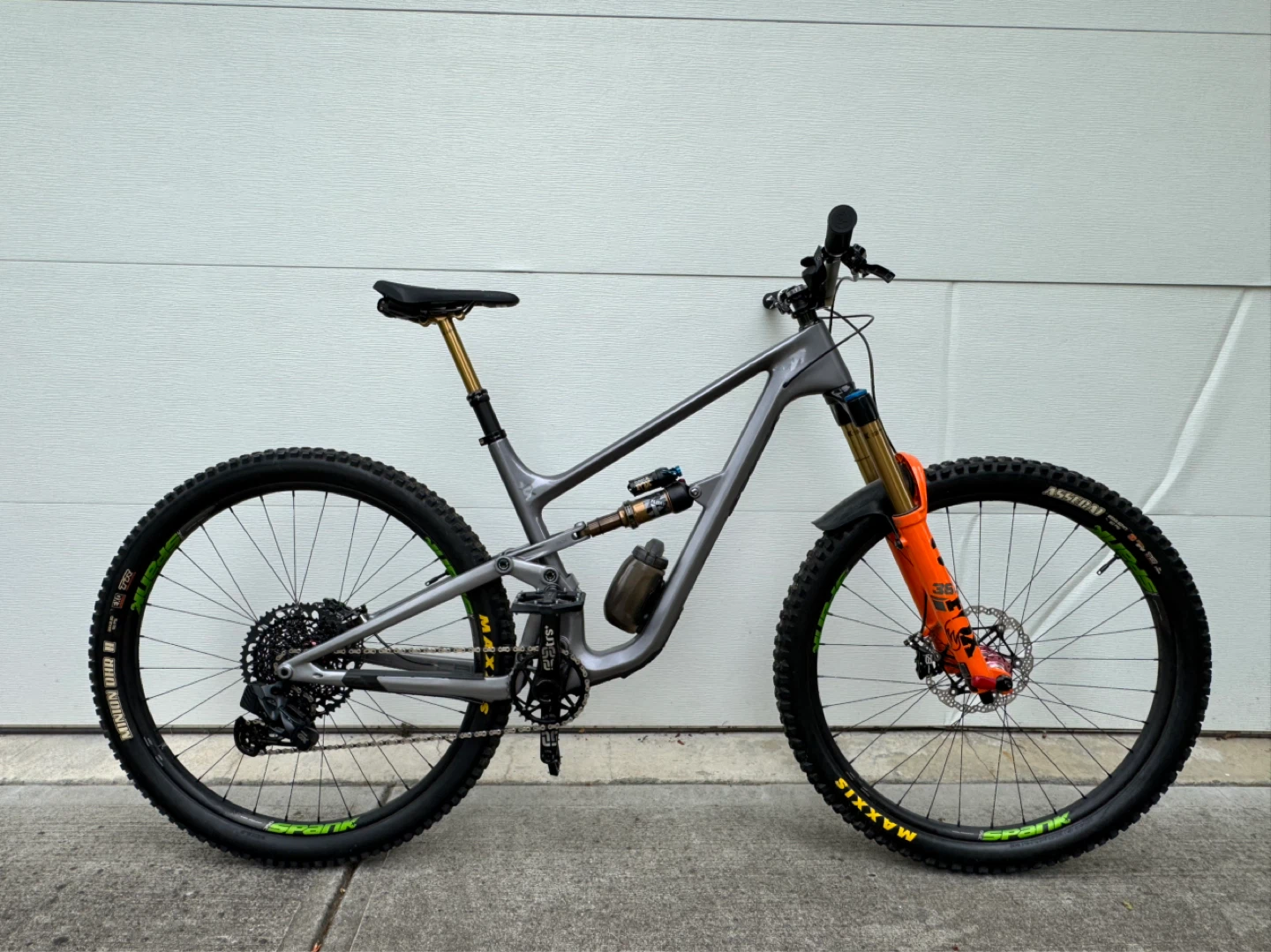 Revel Rascal Bike (Carbon)