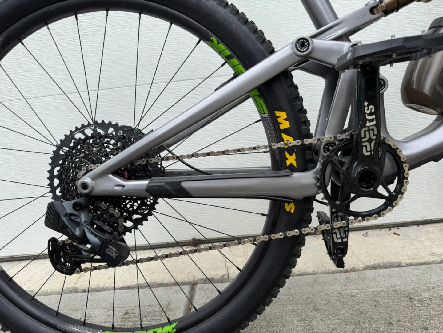 Revel Rascal Bike (Carbon) - photo 2