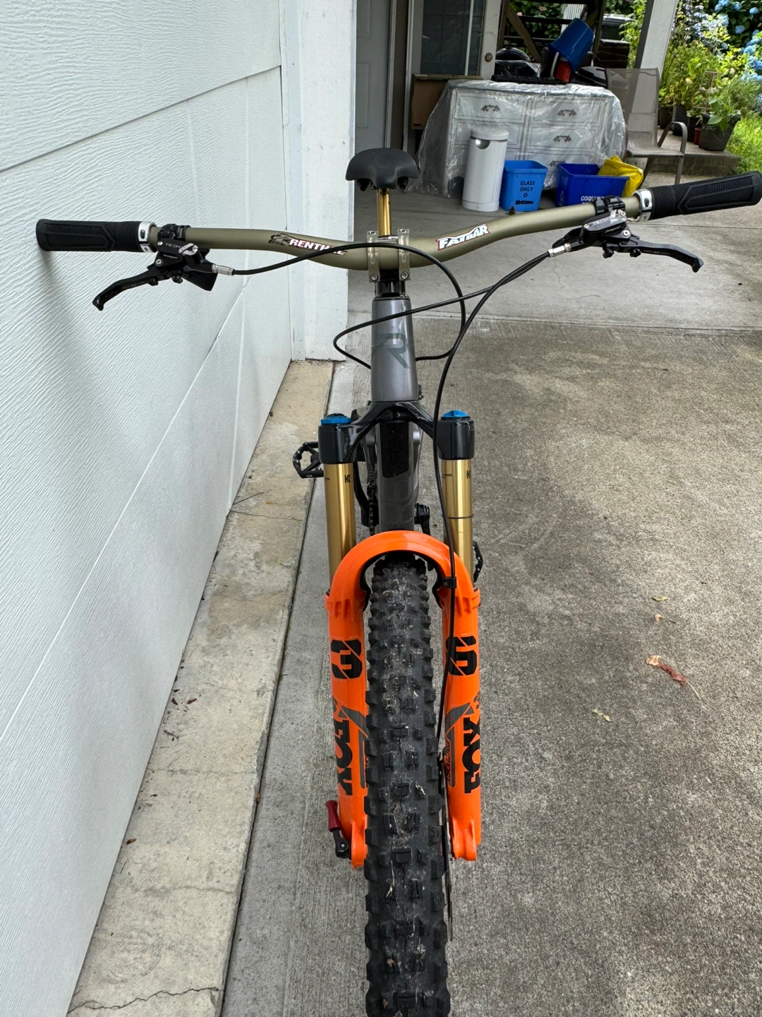 Revel Rascal Bike (Carbon) - photo 4