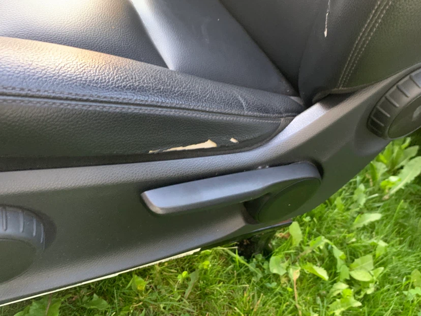 2013 Mercedes Benz B250 Driver’s side seat - photo 4