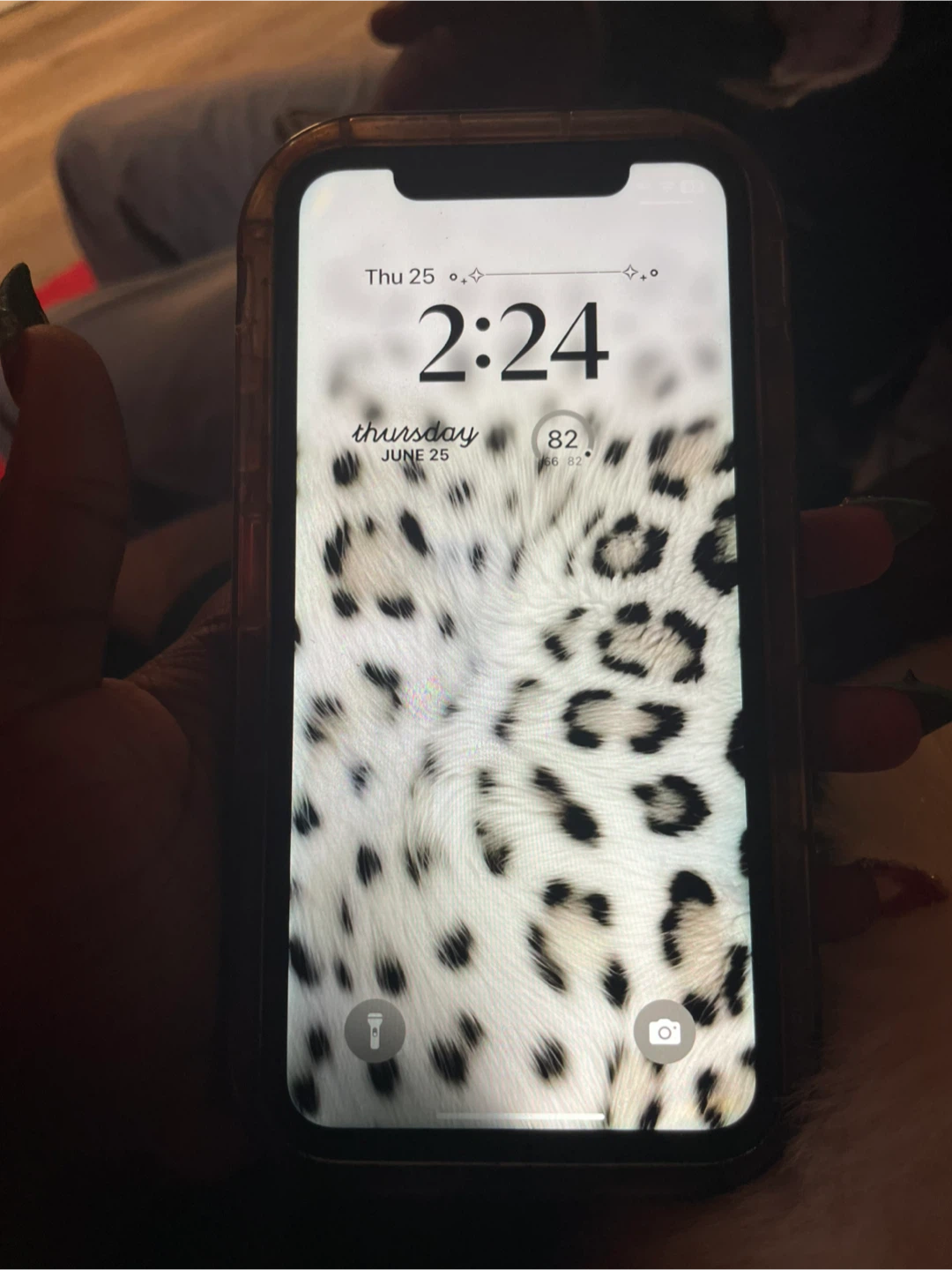 iPhone XR (Cracked Back Screen)