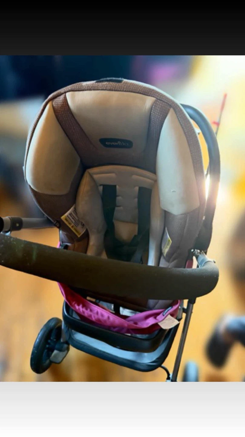 Evenflo Stroller and Car Seat Combo - photo 3