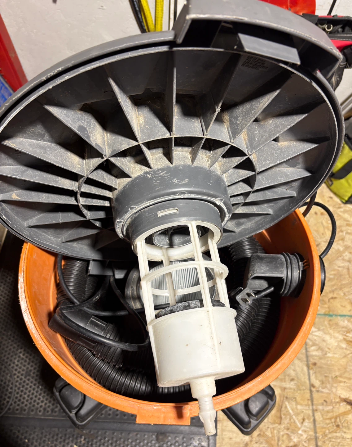 RIDGID 9 US Gallon Wet/Dry Vac - photo 4