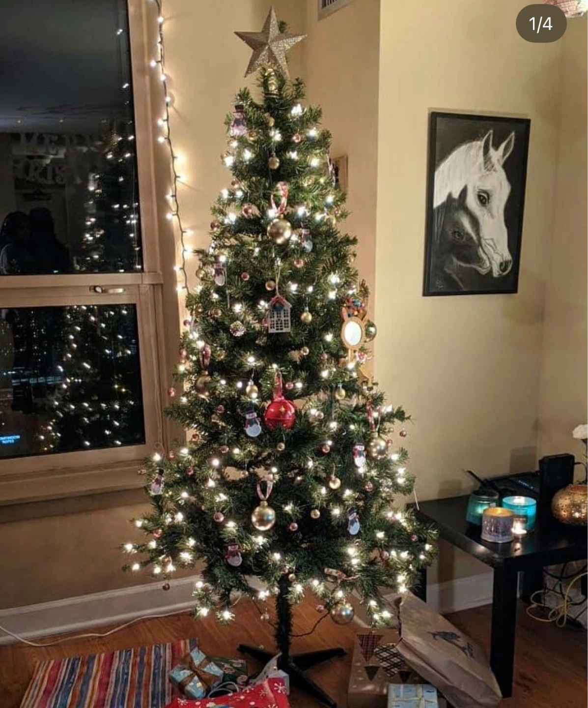 Pre-lit Artificial Christmas Tree with Ornaments and Lights