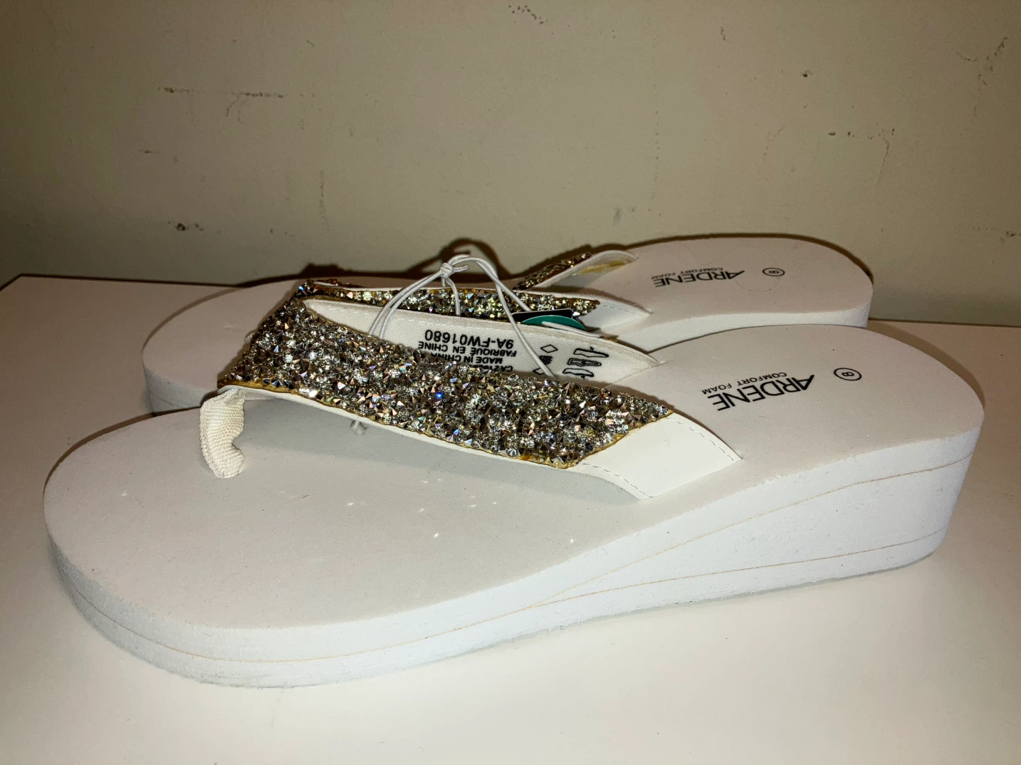 Ardene White Glitter Flip Flops - photo 3