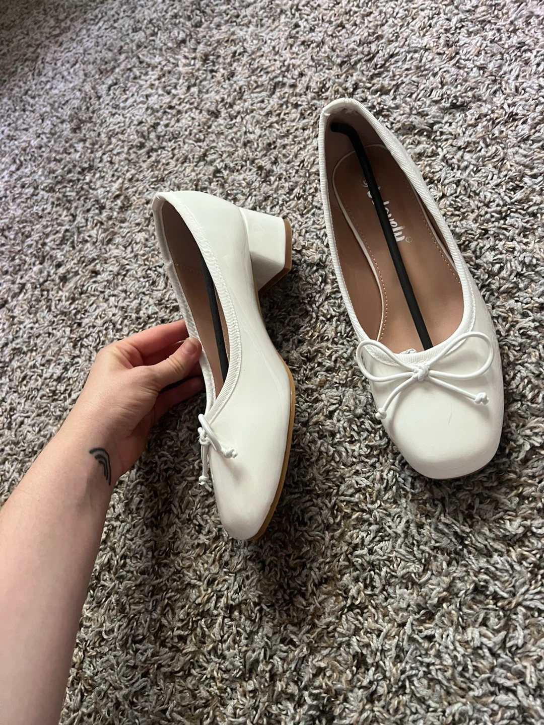 Belovey White Ballet Flats Women's Size 6.5
