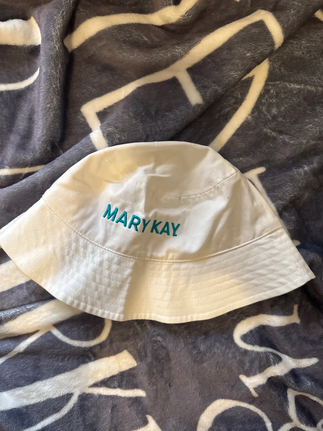 Mary Kay White Bucket Hat