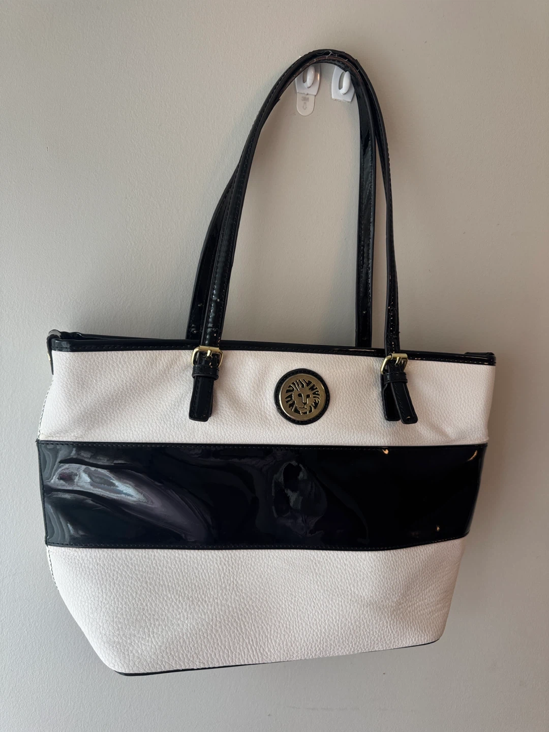 Anne Klein Glossy Black and White Tote Bag - photo 5