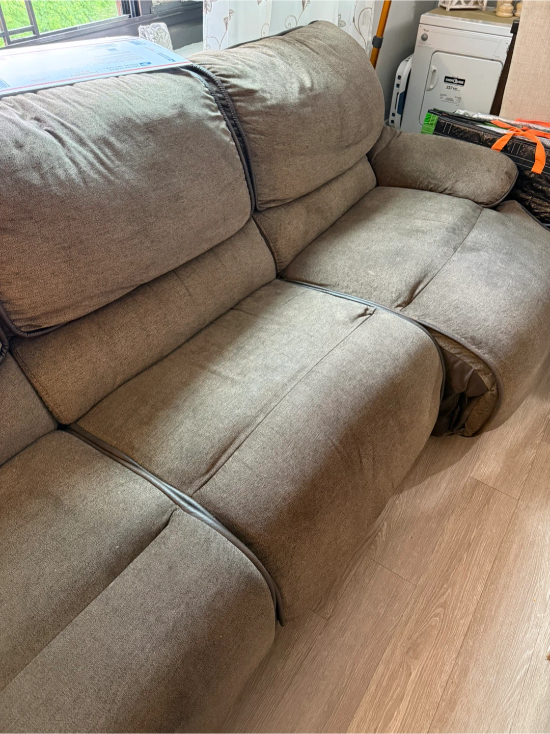 Sectional Reclining Sofa with Cup Holders - photo 4