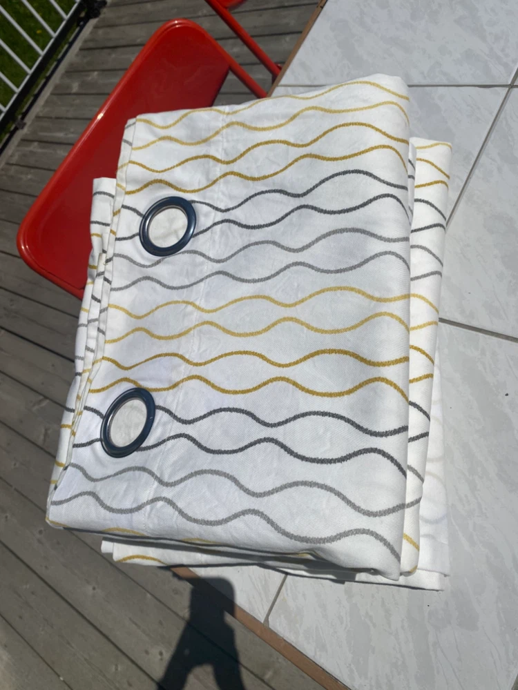 White drapes wavy pattern (set of 4)