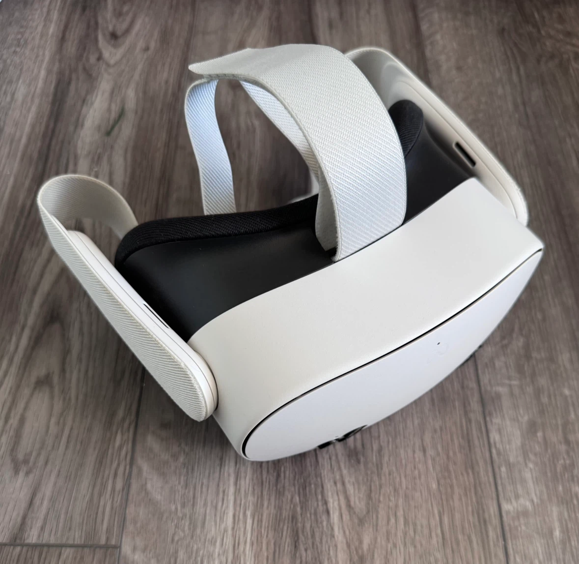 Meta Quest 3S 128GB VR Headset
