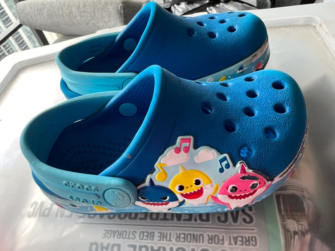 Kids' Blue Crocs Baby Shark Clogs Size 6