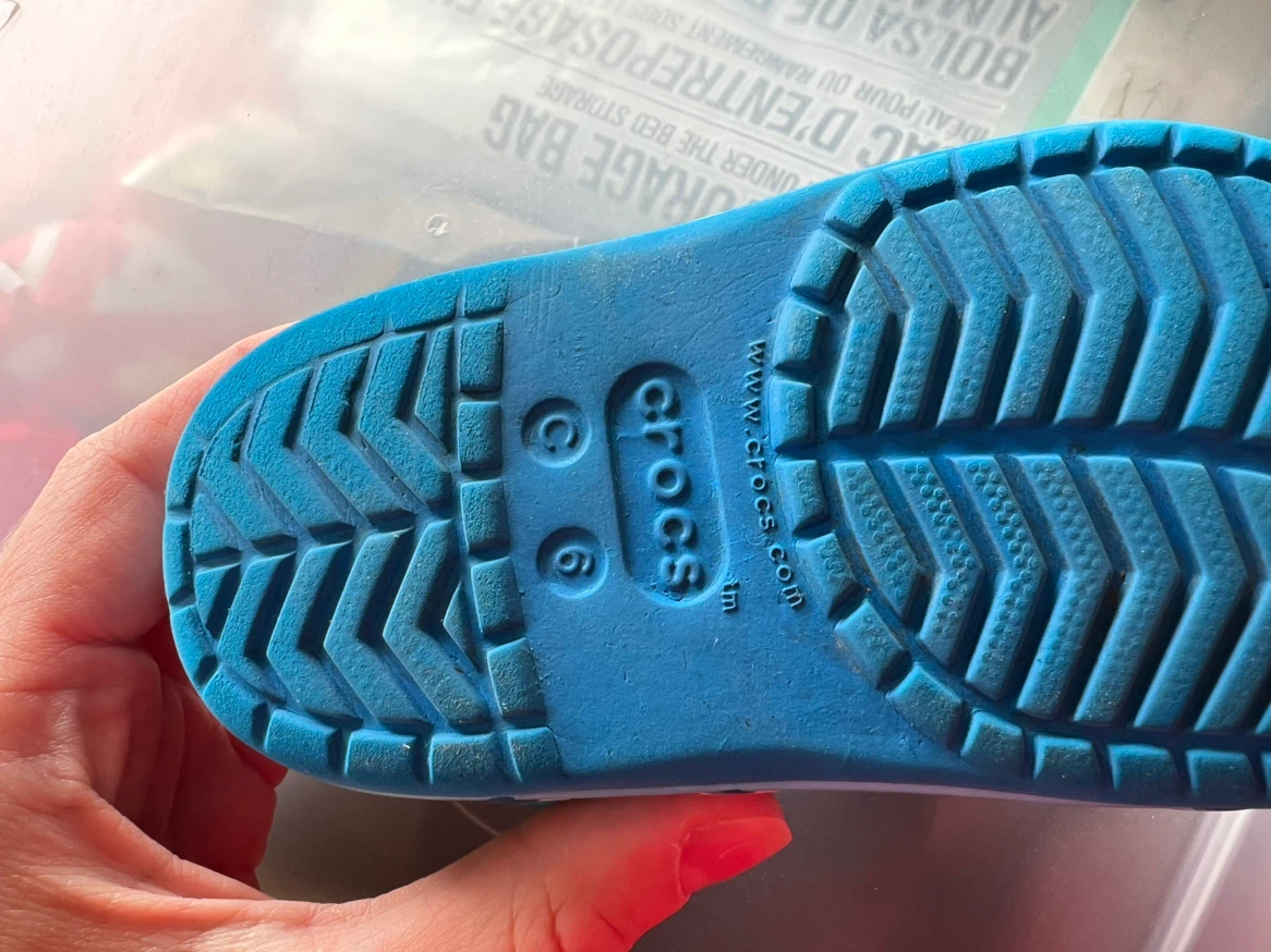 Kids' Blue Crocs Baby Shark Clogs Size 6 - photo 3