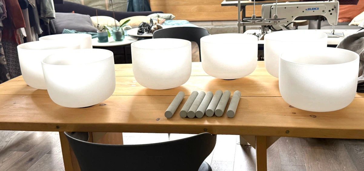 Set of 7 crystal singing bowls - photo 2