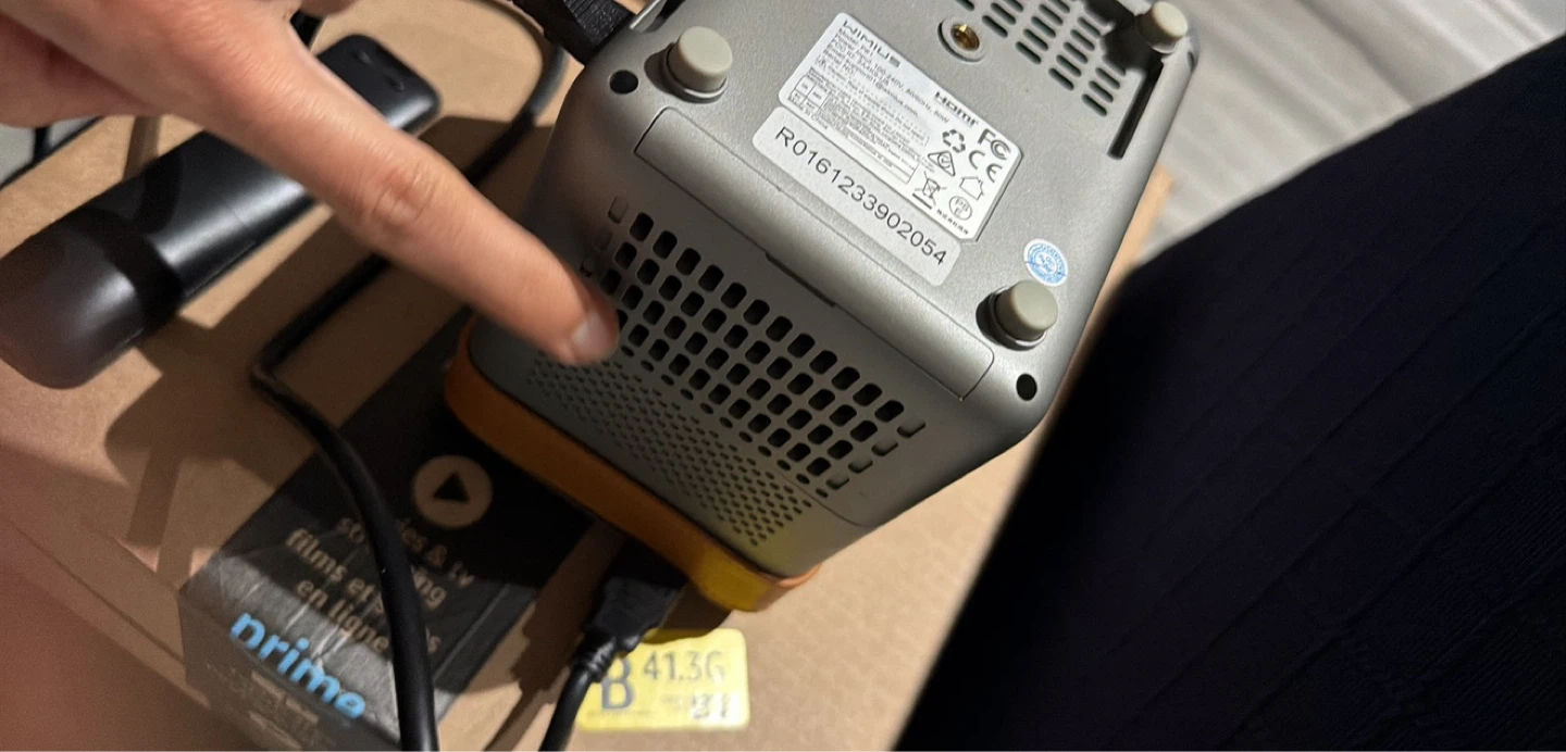 Wimius Video Projector - photo 4