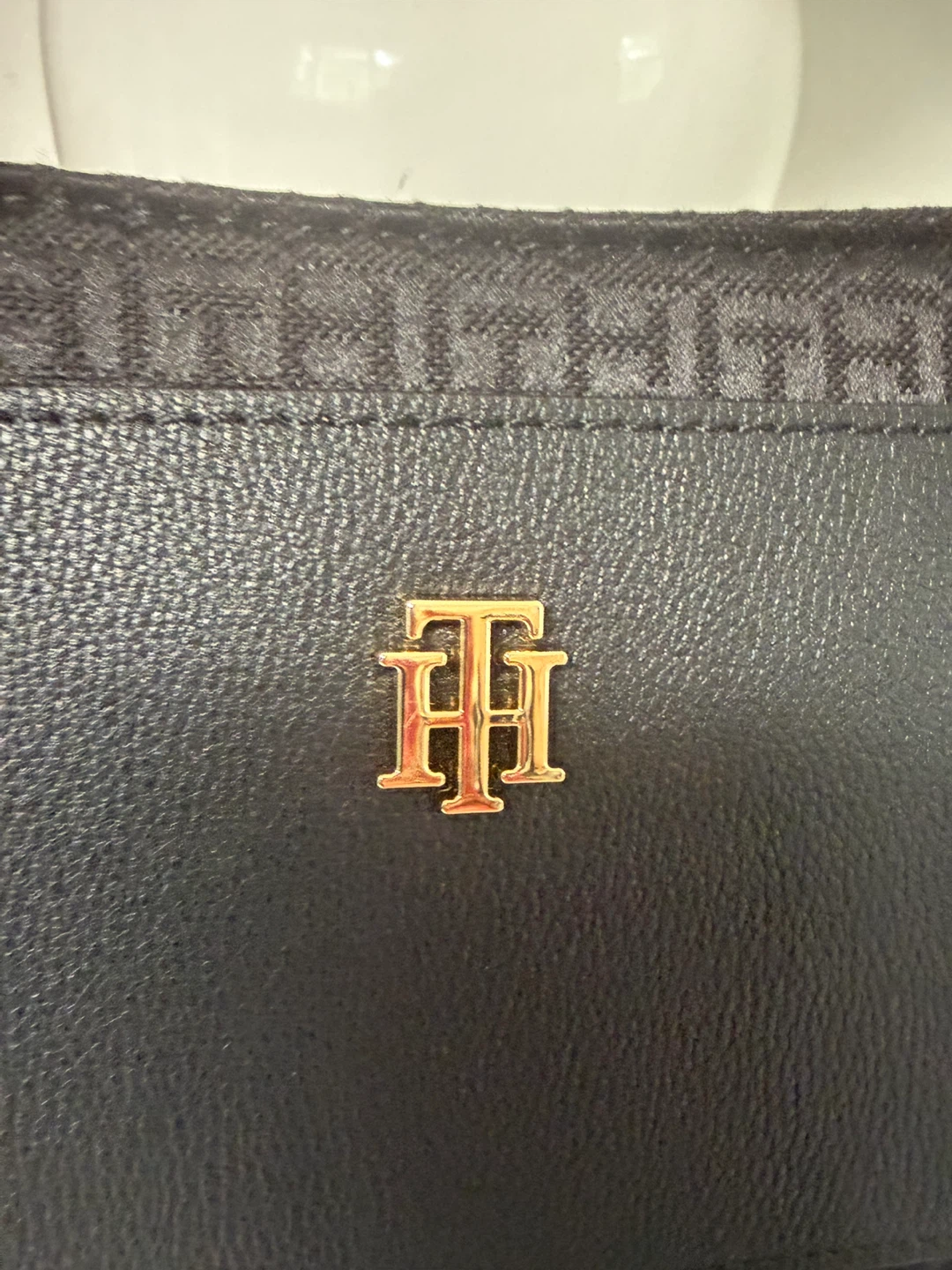 Tommy Hilfiger Black Monogram Shoulder Bag - photo 5
