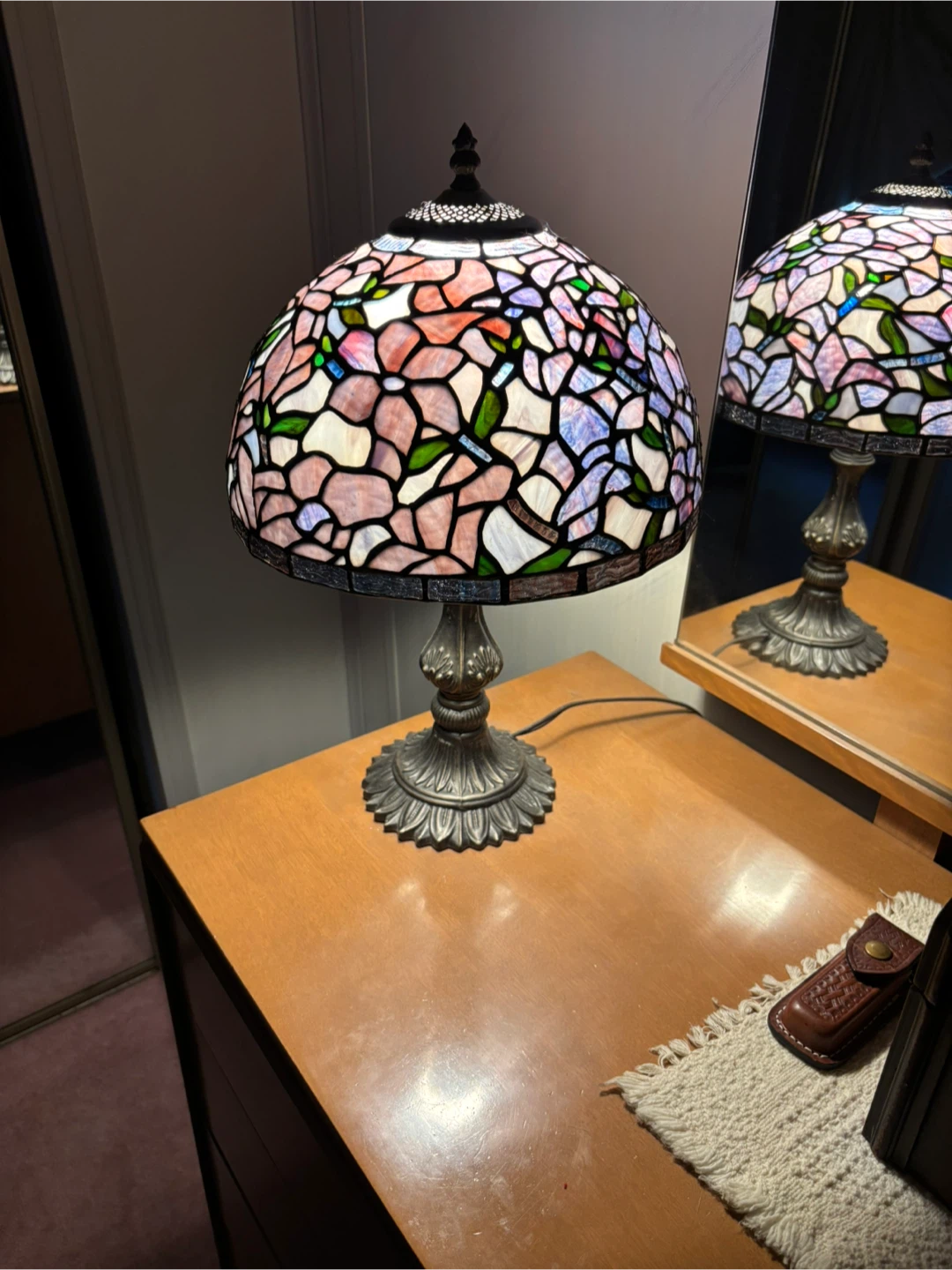 Vintage Tiffany style stain glass lamp - photo 3