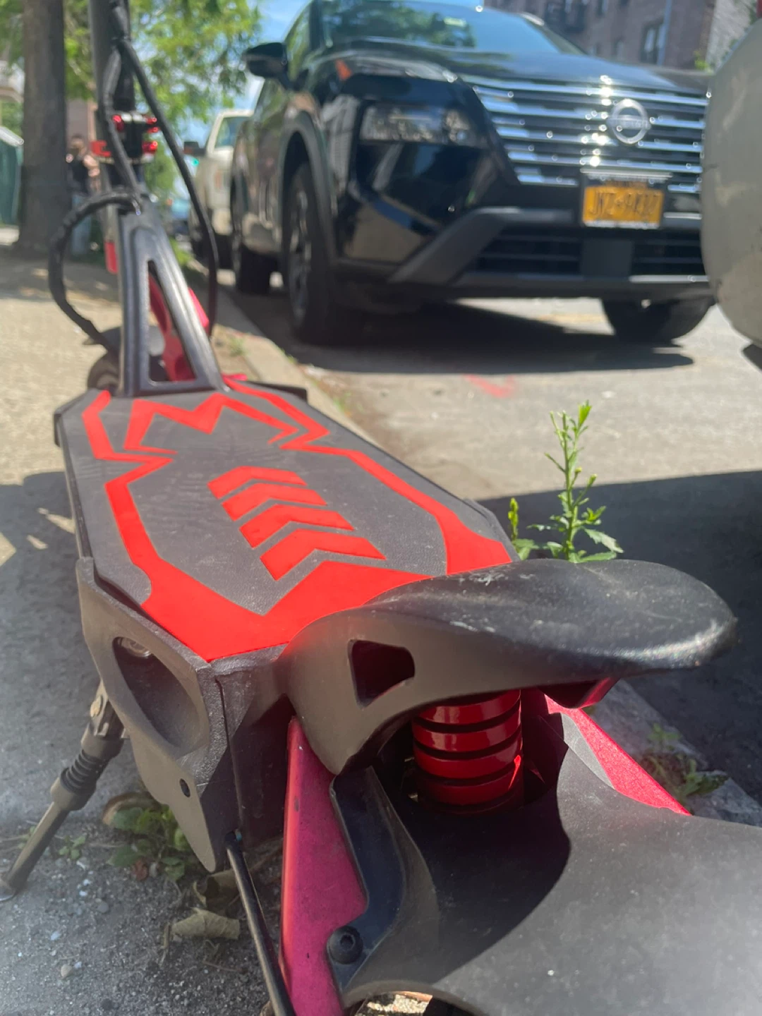 Kaabo Mantis 8 Dual Motor Electric Scooter - photo 2